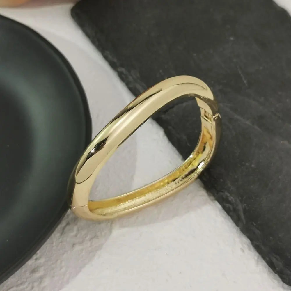 Golden Curve Bangle