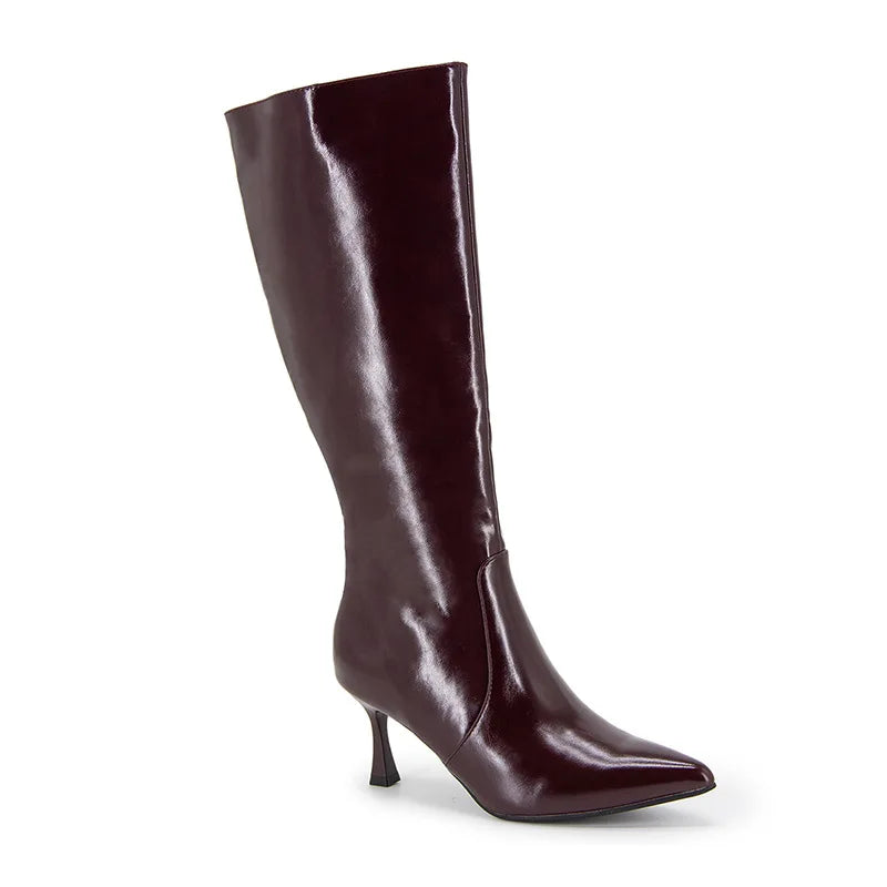 Elegant Heeled Boots