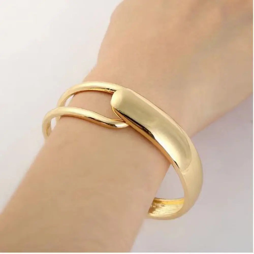 Golden Curve Bangle